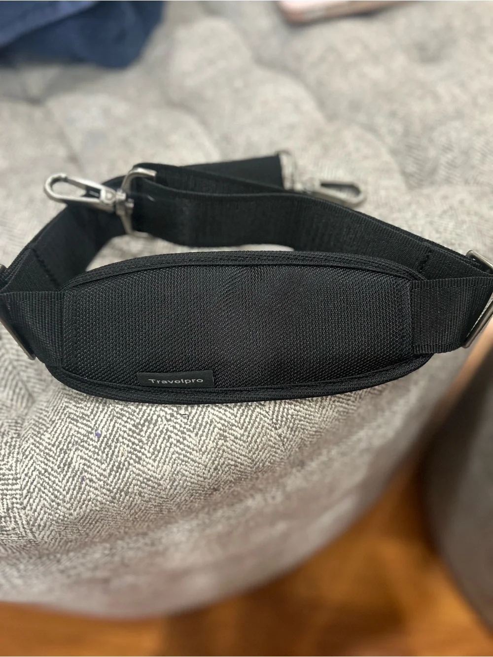 Travelpro FlightCrew5 Multi-Purpose Tote- excellent condition